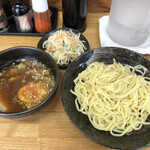 つけ麺　きくちゃん - つけ麺 並盛 ¥780＋トッピング野菜 ¥200