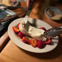 カルネジーオ イースト - 