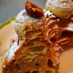 パンとお菓子と小さなレストラン bee - 