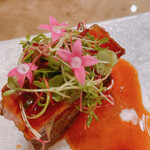 トゥ・ラ・ジョア イズム - 黒樺牛のアップ