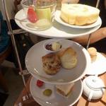 お茶とお菓子まやんち - アフタヌーンティー　\1600/1人前