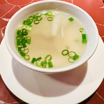 莉苑 - 大根と干し海老のスープで胃のスタンバイOK☆