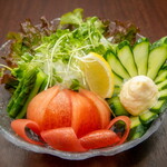 焼き鳥 六 - 野菜サラダ