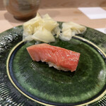 うを徳 - 本鮪中トロにぎり