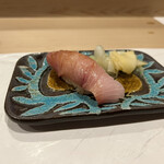 うを徳 - 氷見の寒ブリのにぎり