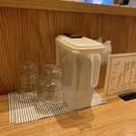 豆富食堂 - カウンター席卓上風景