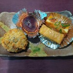 Gurim pot ookadaya - 左からポテコロ(ひじき入り)90円、椎茸のはさみ揚げ120円、厚揚げの納豆焼100円×2