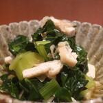 こころや - 小松菜と油揚げと桜エビのお浸しアップ