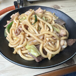 焼肉 新さよ - ホルモン焼きうどん2人前