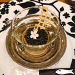 トゥ・ラ・ジョア イズム - 