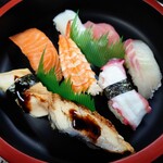 みよし寿司 - 令和4年12月
にぎり1人前 980円
