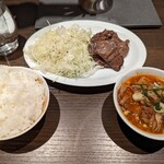 焼肉・ホルモン 在市 - 