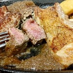 Suteki Miya - 肉の焼き加減バッチリ。焼き増ししたい方は焼きごて付いてきます。