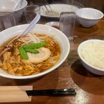 かおたんラーメンえんとつ屋 - 