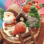 SWISS GOURMET - クリスマスケーキを頼んでみました。とても可愛くうっとりしてしまうぐらいの、ケーキです。