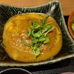 魚 野菜 酒 しゃばらむ - カレー煮込みハンバーグ