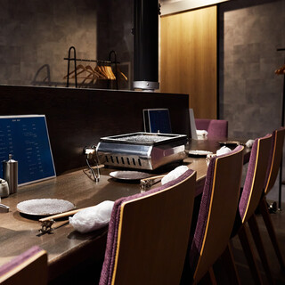 地下に広がるオシャレな隠れ家空間でリラックスしたひとときを…