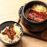Eel cooked in clay pot rice
