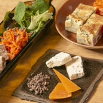 KIKO Wine and Chocolate - ワインに合うお料理、おつまみもご用意しています
