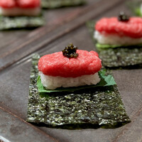 焼肉うしごろ 西麻布本店 - 北海ボタン海老の和牛ユッケ 