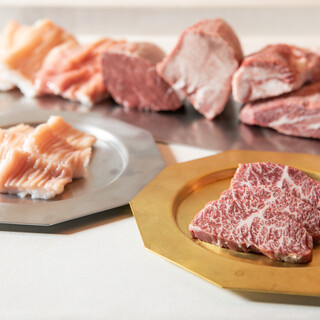 朝に捌かれた新鮮な牛を堪能