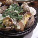 ミニヨンTOKYO - 浅蜊と砂肝のダッチオーブン焼