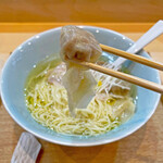 飯田商店 - 比内地鶏のワンタン