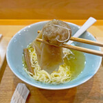 飯田商店 - 純粋金華豚のワンタン