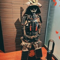 SAMURAI dos Premium Steak House 八重洲鉄鋼ビル店 - 鎧とダイソン