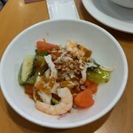 カフェレストラン ガスト - シュリンプサラダ〜ナッツとフルーツ〜