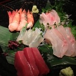 おまかせ5点盛り（甘エビ、黒むつ、まこがれい、はた、マグロ）