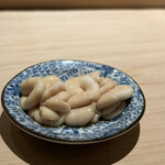匠 進吾 - これ、とても好み！白子の醤油漬け。
      とろりとした白子の甘さと、醤油の旨みの塩梅がまさに最高。