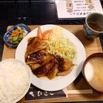 Hisago - 生姜焼き定食 850円(税込)。 