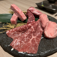 近江うし 焼肉 にくTATSU 青山本店 - 