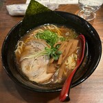 ラーメン シェルター - 鶏醤油らぁ麺