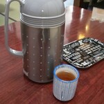 Kanazawaya Gyuu Nikuten - セルフの温かいお茶(R4.12.26撮影)