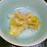 金澤屋牛肉店 - 牛鍋に付く小鉢(大根の皮の和え物)(R4.12.26撮影)