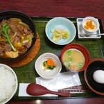 金澤屋牛肉店 - ランチメニューから限定10食の｢牛鍋｣￥1,250税込み(R4.12.26撮影)