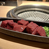 日本焼肉 はせ川 銀座店 - 厚切りレバー