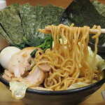 ラーメン 三亀 - 麺リフト