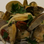 25年6月　手打ちパスタ　三重産浅利、ドライトマト、ブロッコリー