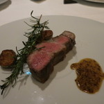 アーリア ディ タクボ - 25年6月　仏産ビゴール豚炭火焼　南アフリカの塩、マスタードソース　じゃが芋ロースト添え