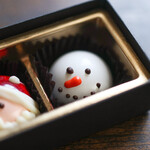 チョコレートカフェ クオレ - スノーマン クリスマスのボンボンショコラ☆