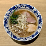 Kai Da Shira Xame Nu Mikaze - 貝出汁 醤油らぁ麺 ¥850