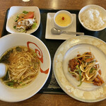 蘭華 - 料理写真:チョイスメニューの「酢豚」(¥1350)
ラーメンはちょっと食べかけデス。