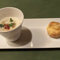 かみくら - 聖護院大根のポタージュ
                    大根感はよく分からないが美味しいポタージュ