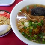 北海屋 - 料理写真:半チャンラーメン¥650