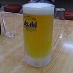 丸一屋 - 生ビール。グラスはキンキンに冷えています。