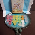 リラックマストア&すみっコぐらしshop - 料理写真:すみっコぐらし　フルーツドロップ_（80g）540円　缶の中全部出してみました