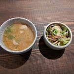結家 - 豚汁とサラダ